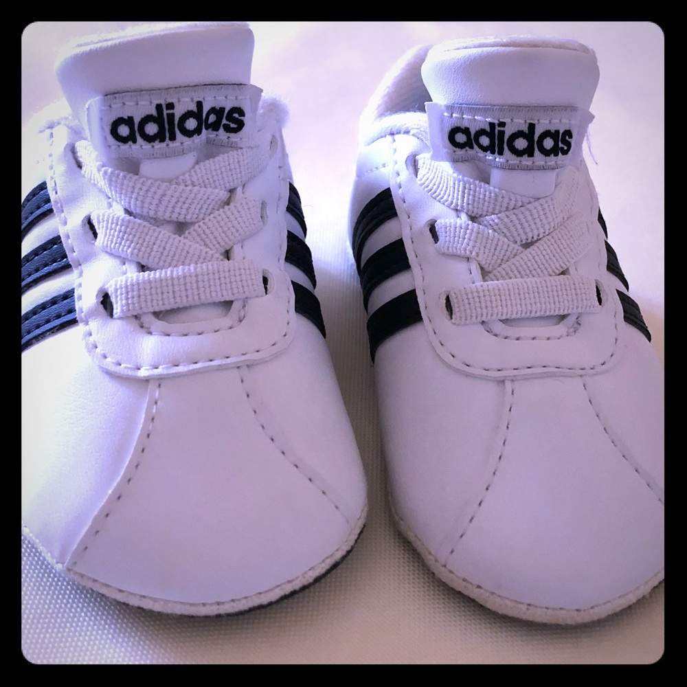 Adidas crib shoe sneakers